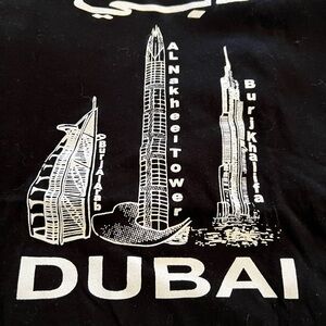Men’s evolve 2XL Black white Dubai Skyline Men's Tee shirt